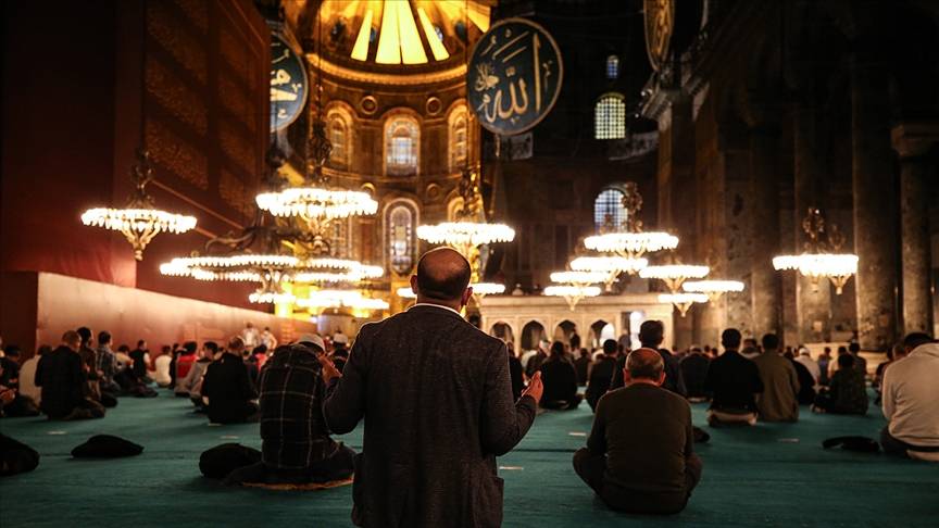 Mevlid Kandili’nde sevdiklerinize gönderebileceğiniz en anlamlı kandil mesajları 1